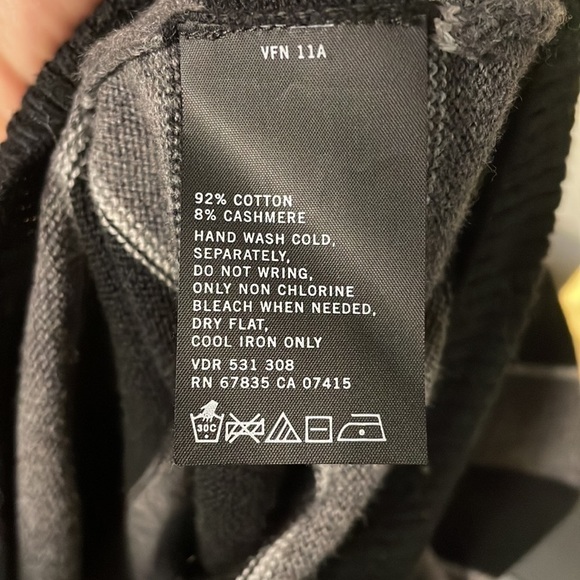 Nautica mens grey & black striped  v-neck sweater size large - Picture 7 of 9